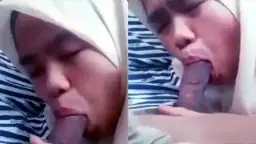 Disepongin Daun Masih Muda Majikan Enak Banget