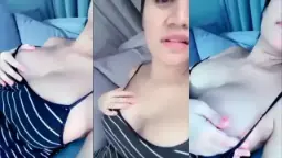 Alondra Rebahan sambil Remas Nenen Uting Nongol