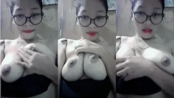 Abg Kacamata Toket Gede Pap TT