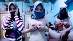 Cewe Jilbab Toge Buka Baju Colmek