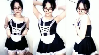 ABG Kostum Pembantu Joget Montok